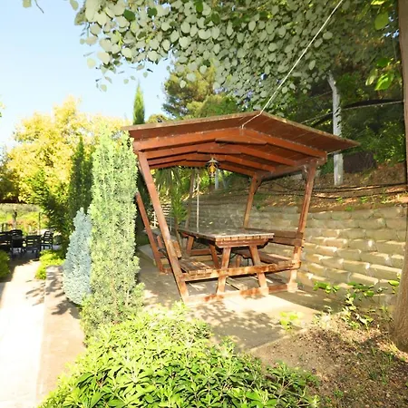 Cheerful 9-Bedroom Villa With Pool * İznik