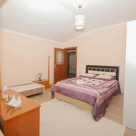 Cheerful 9-Bedroom Villa With Pool * İznik