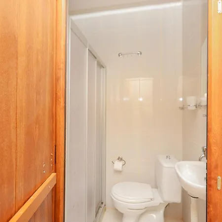 Cheerful 9-Bedroom Villa With Pool Villa İznik