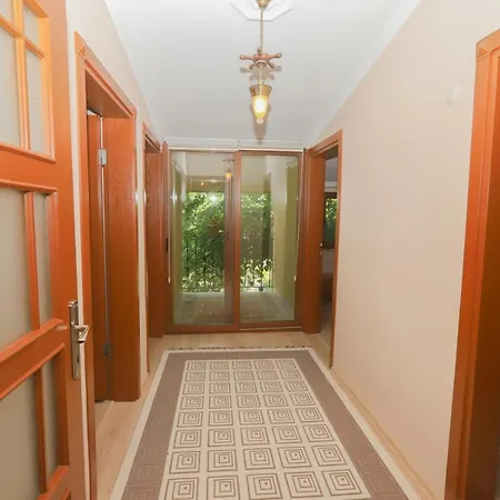 Villa Cheerful 9-Bedroom Villa With Pool