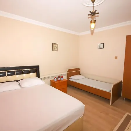Cheerful 9-Bedroom Villa With Pool * İznik
