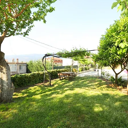 Villa Cheerful 9-Bedroom Villa With Pool İznik